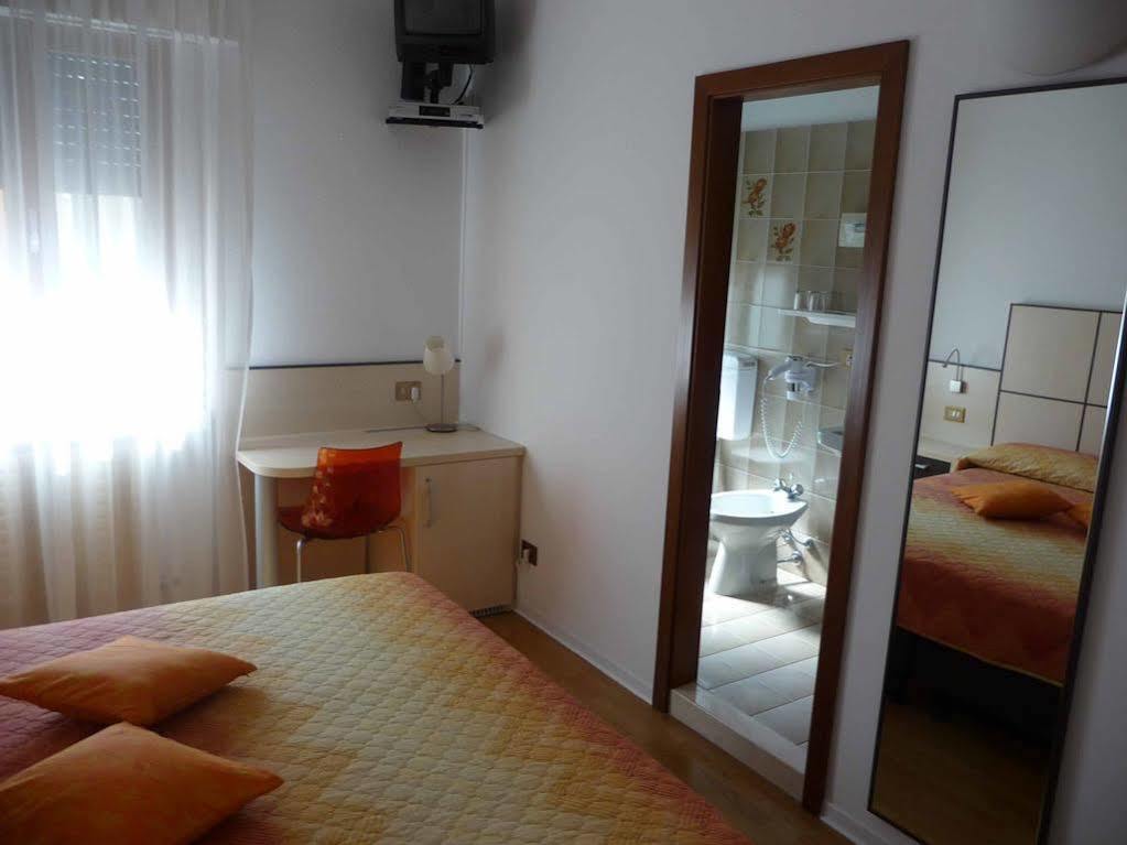 Albergo Aurora Malcesine Exterior photo